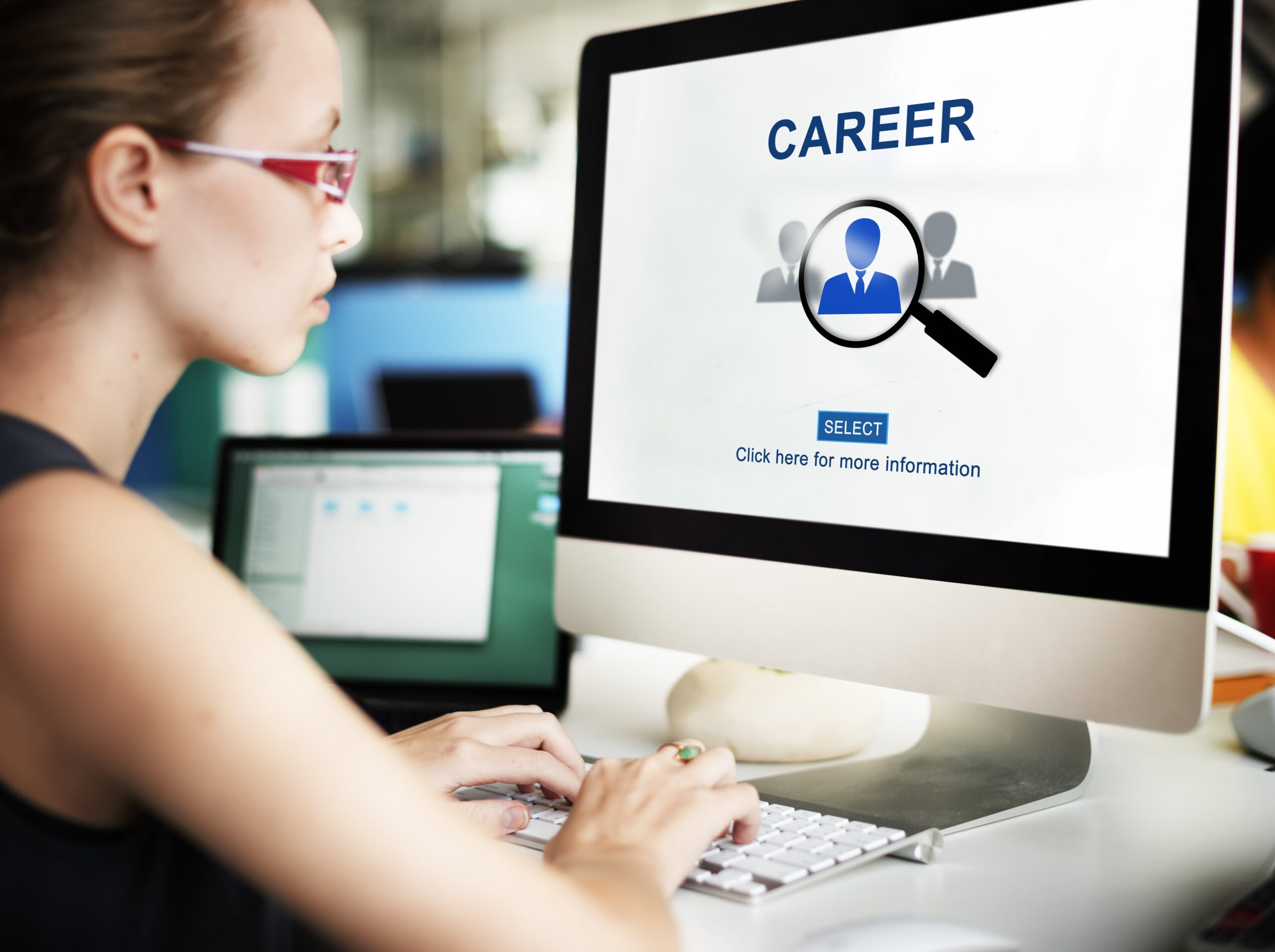 How to Use LinkedIn to Boost Your Career Opportunities